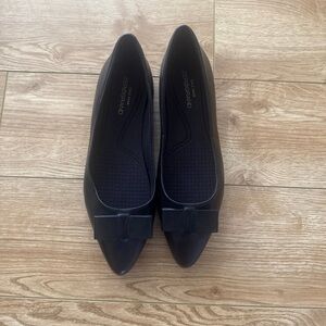 Cole Haan Women's Black Flats with Bow Detail 8c